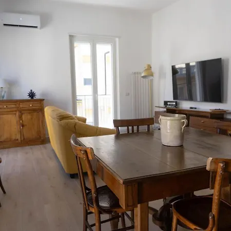 Galliano 51. In Con Stile.