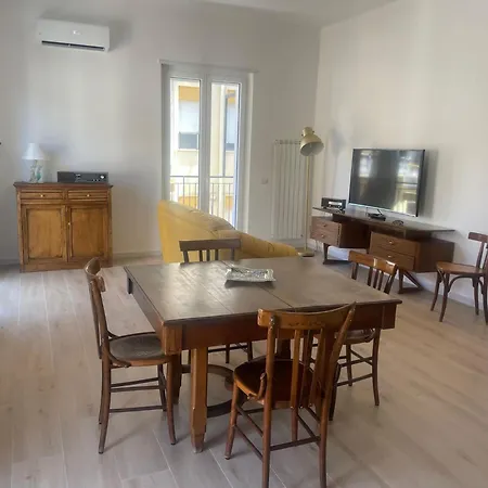 Galliano 51. In Con Stile.